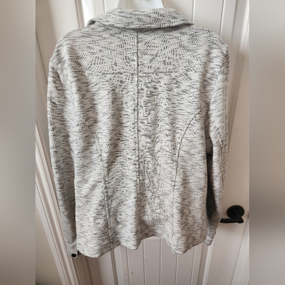 CAbi 5102 Neo Jacket in Gray | Size Large NWOT - Picture 8 of 9